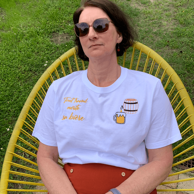 T-shirt Unisexe Tout Travail Mérite Sa Bière